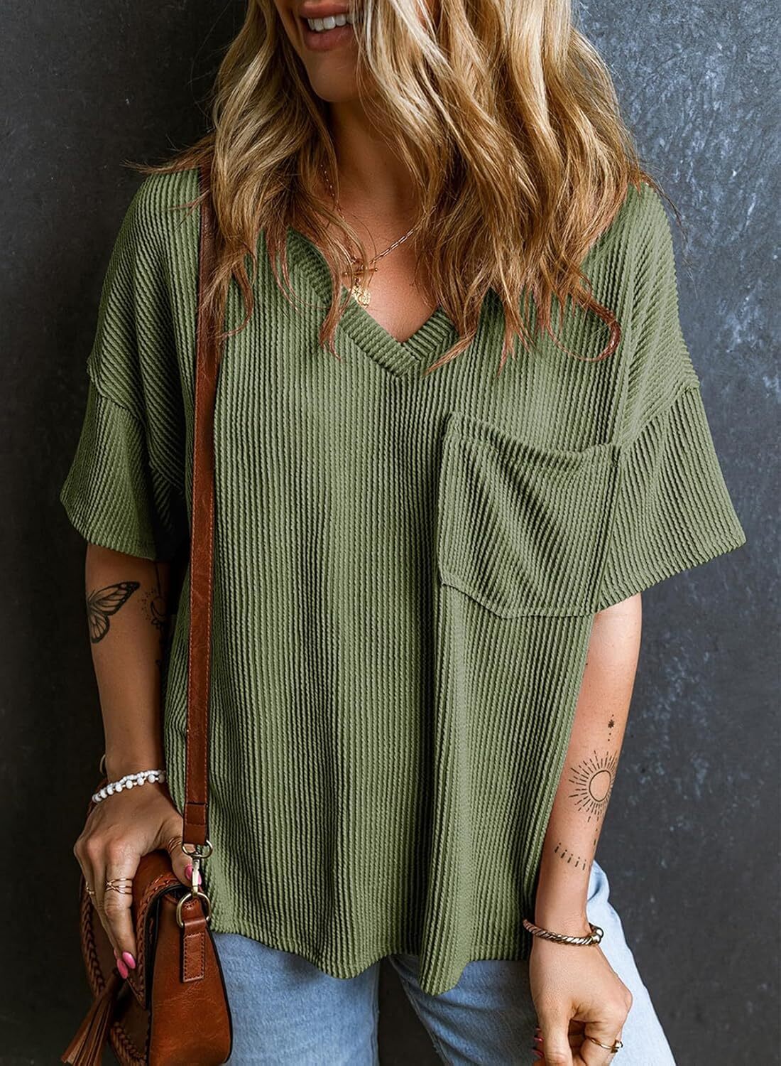8 Packs ONLY $23.99- Womens Summer Tops Oversized T Shirts Short Sleeve Blouses for Women Dressy Casual Work Outfits